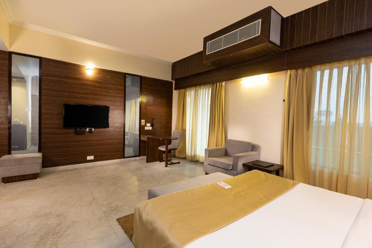 The Solitaire Dehradun Luaran gambar